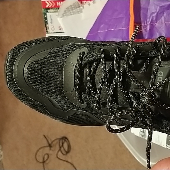 Boys adidas size 6 - Picture 3 of 7